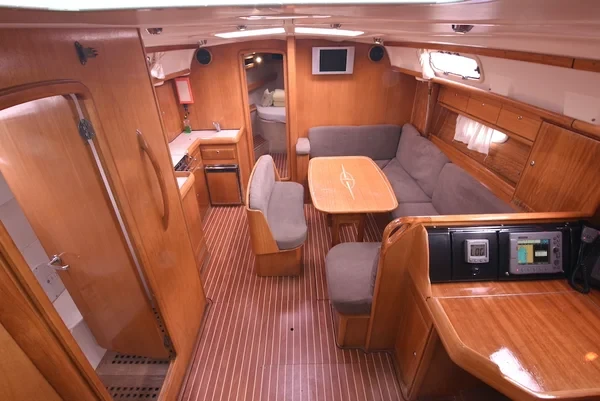Bavaria 42 Cruiser - Boatscribe.com