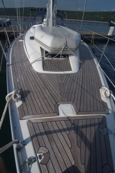 Bavaria 42 Cruiser - Boatscribe.com