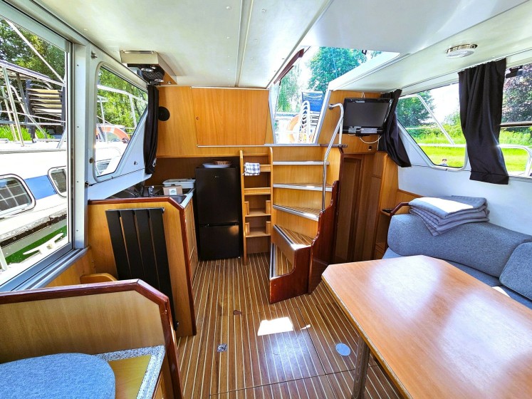 Tarpon 37 - Boatscribe.com