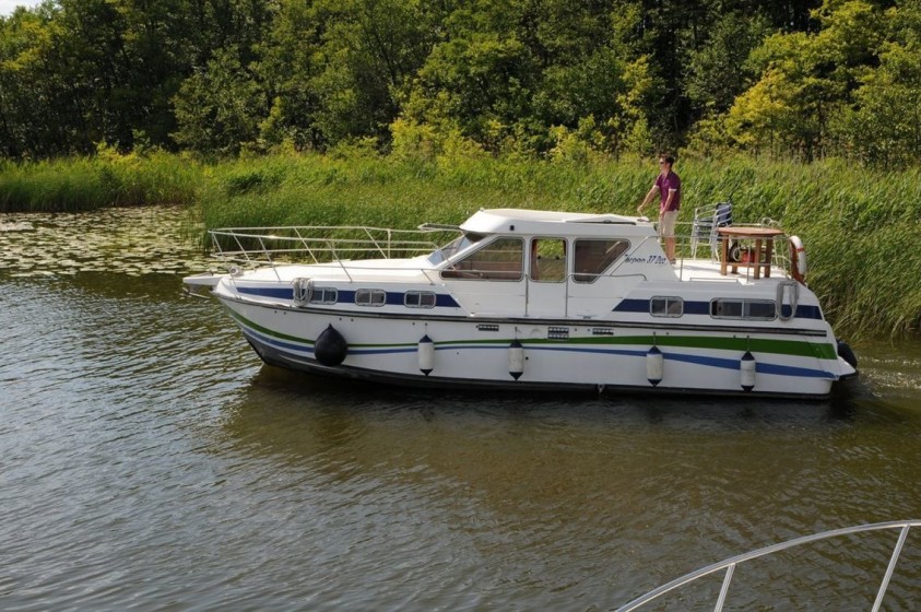 Tarpon 37 - Boatscribe.com