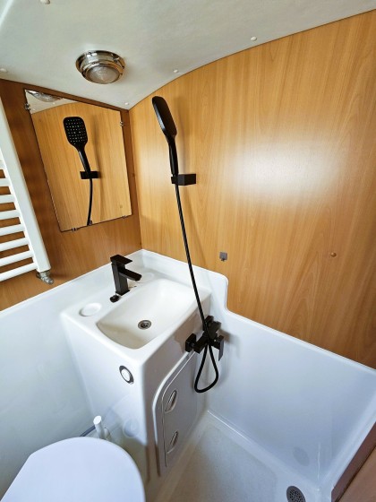 Tarpon 37 - Boatscribe.com