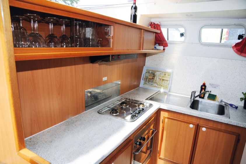 Tarpon 42 - Boatscribe.com