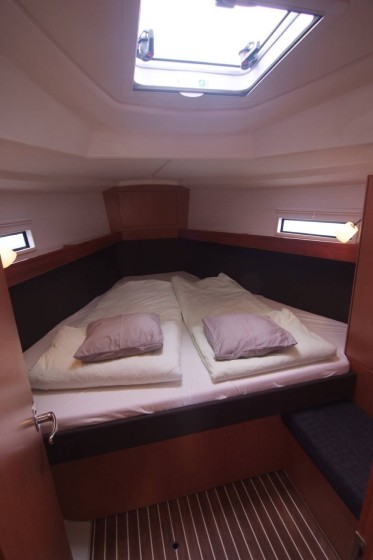 Bavaria 37 Cruiser - Boatscribe.com