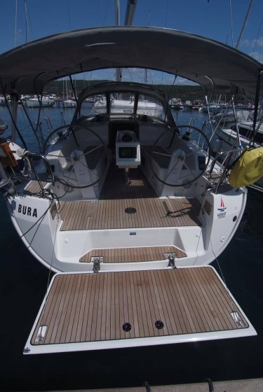Bavaria 37 Cruiser - Boatscribe.com