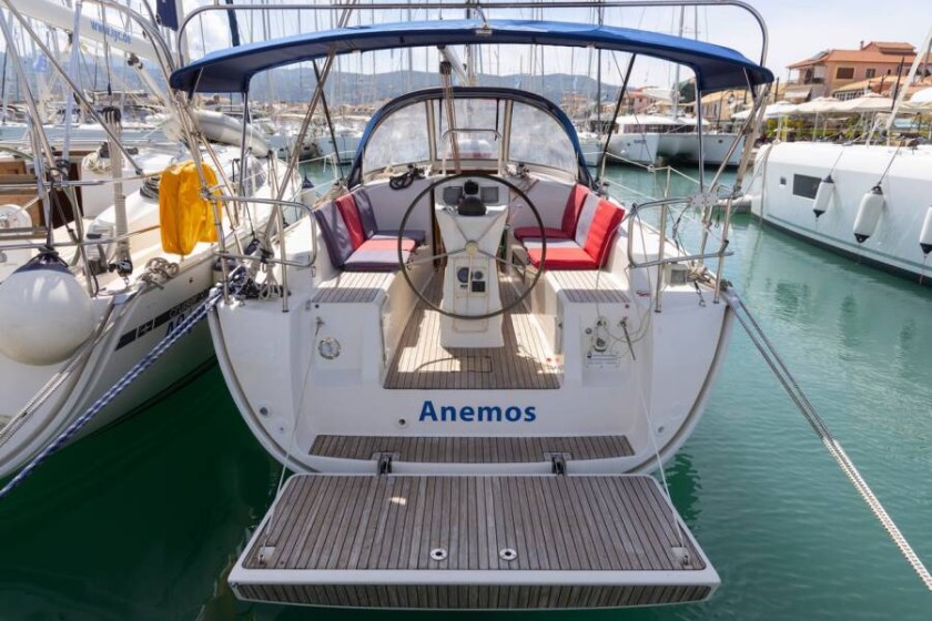 Bavaria 32 Cruiser - Boatscribe.com