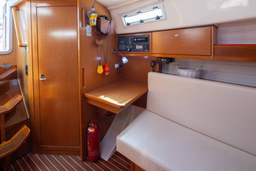 Bavaria 32 Cruiser - Boatscribe.com