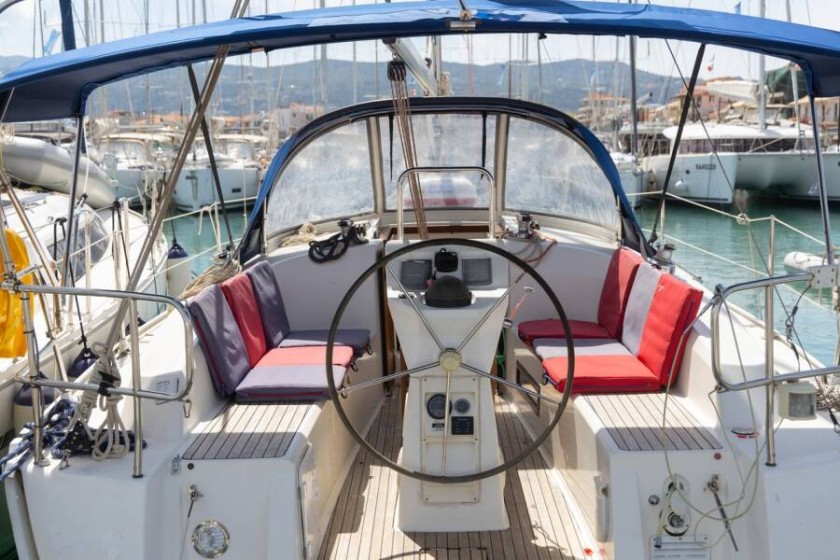 Bavaria 32 Cruiser - Boatscribe.com