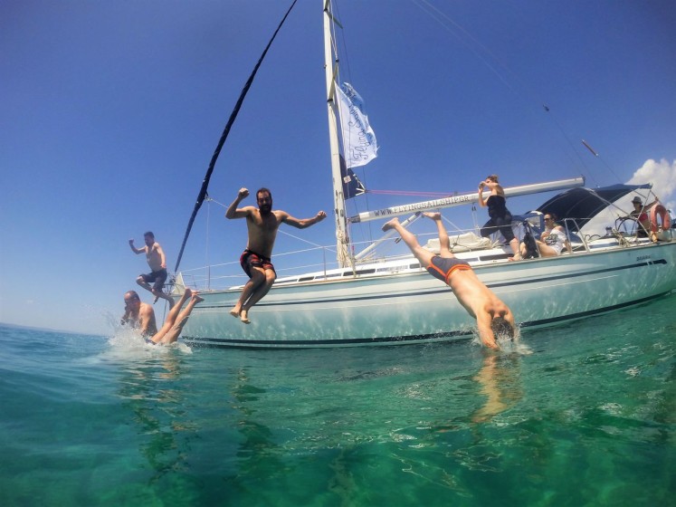 Bavaria 44 - Boatscribe.com