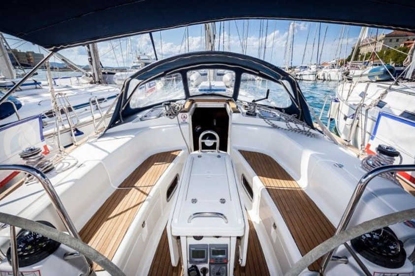 Bavaria 44 - Boatscribe.com
