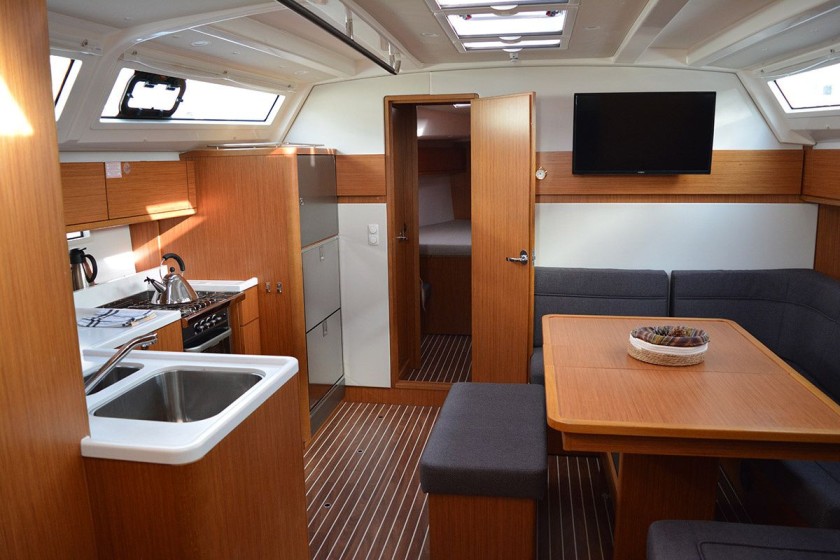 Bavaria 46 Cruiser - Boatscribe.com