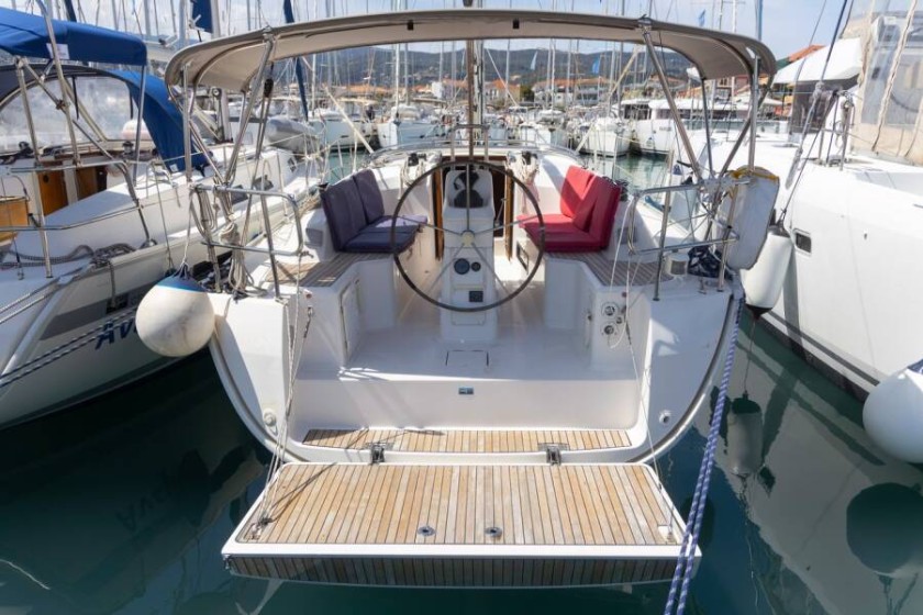 Bavaria 33 Cruiser - Boatscribe.com