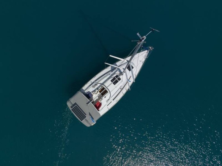 Bavaria 33 Cruiser - Boatscribe.com