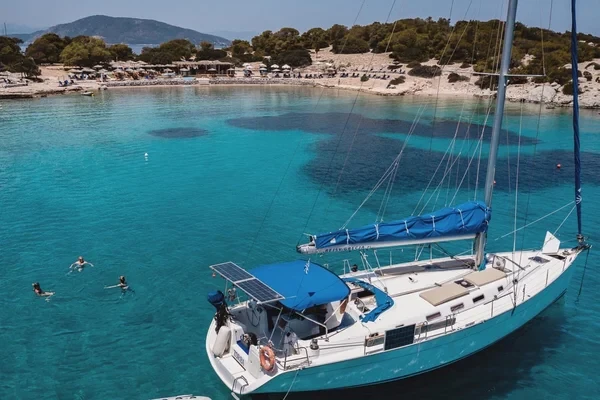 Cyclades 50.5 - Boatscribe.com