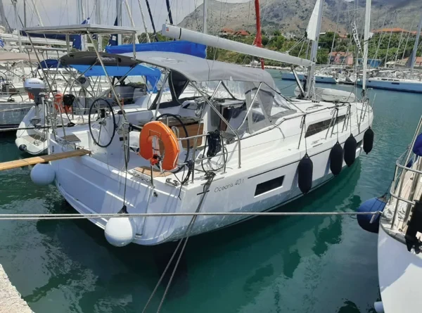 Oceanis 40.1 - Boatscribe.com