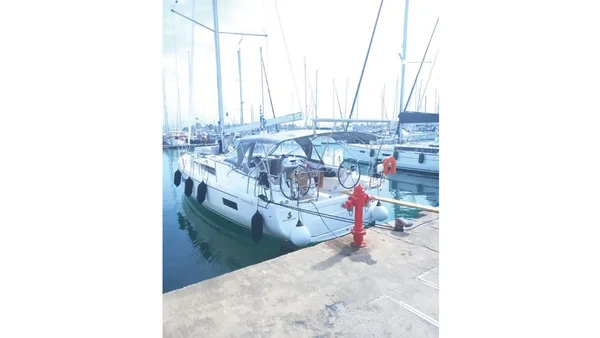 Oceanis 40.1 - Boatscribe.com