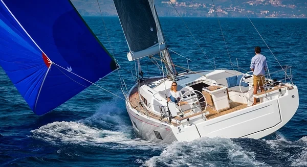 Oceanis 46.1 - Boatscribe.com