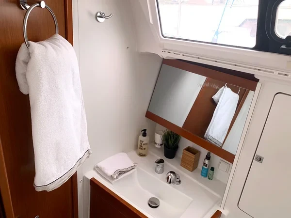 Oceanis 48 - Boatscribe.com