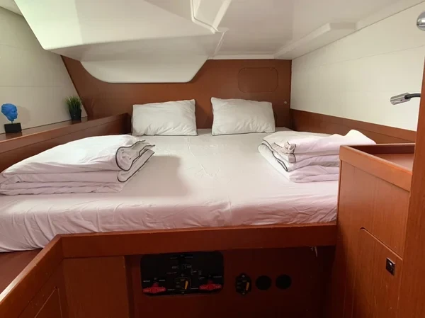 Oceanis 48 - Boatscribe.com