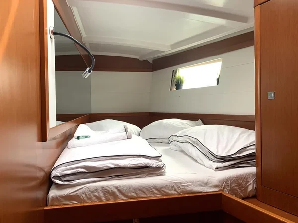 Oceanis 48 - Boatscribe.com