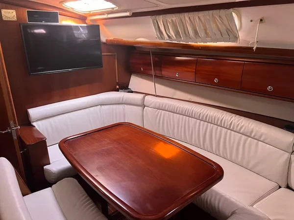 Bavaria 38 - Boatscribe.com