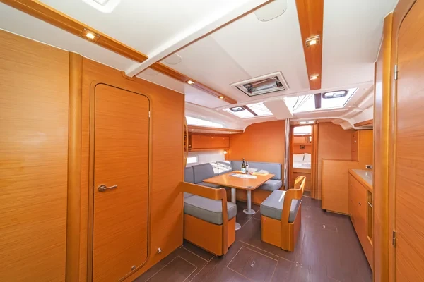 Dufour 430 - Boatscribe.com