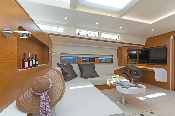 Hanse 675 - Boatscribe.com