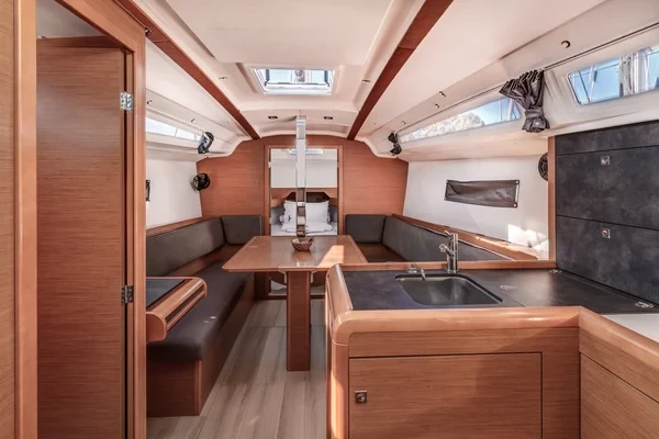 Sun Odyssey 349 - Boatscribe.com