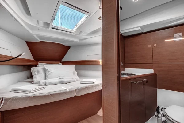 Sun Odyssey 419 - Boatscribe.com