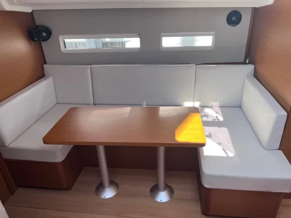 Sun Odyssey 410 - Boatscribe.com