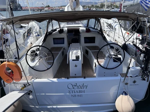 Sun Odyssey 410 - Boatscribe.com