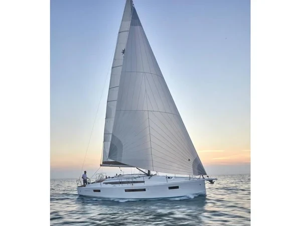 Sun Odyssey 410 - Boatscribe.com