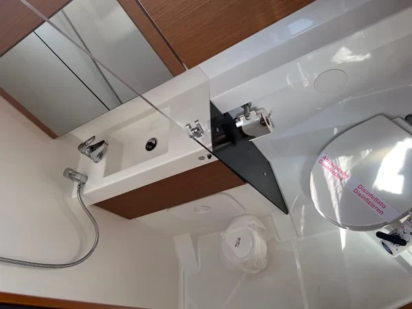 Sun Odyssey 410 - Boatscribe.com