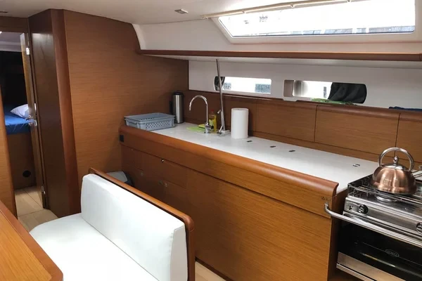 Sun Odyssey 479 - Boatscribe.com