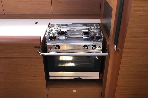 Sun Odyssey 479 - Boatscribe.com
