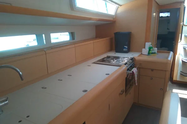 Sun Odyssey 519 - Boatscribe.com