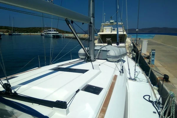 Sun Odyssey 519 - Boatscribe.com