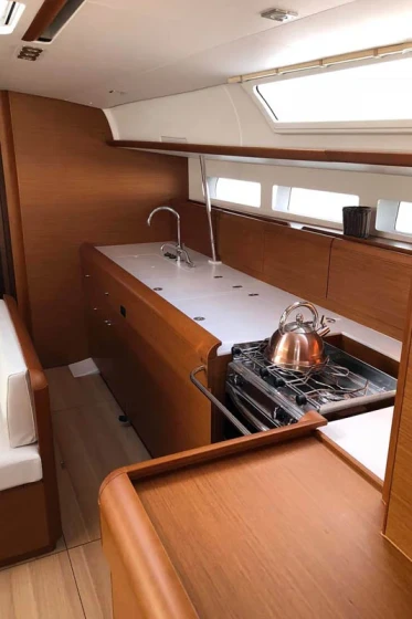 Sun Odyssey 519 - Boatscribe.com