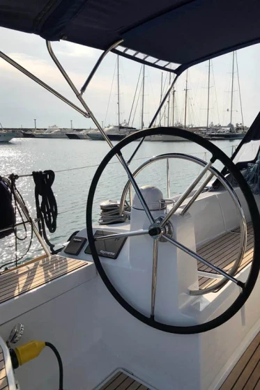 Sun Odyssey 519 - Boatscribe.com