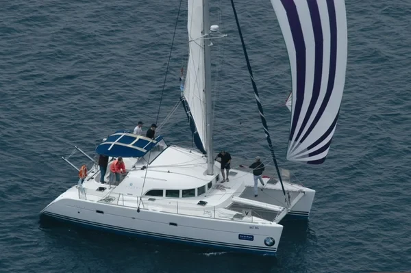 Lagoon 380 - Boatscribe.com