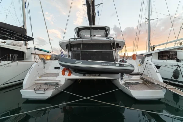 Lagoon 46 - Boatscribe.com