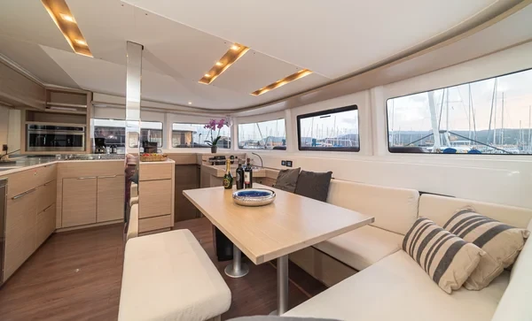 Lagoon 46 - Boatscribe.com