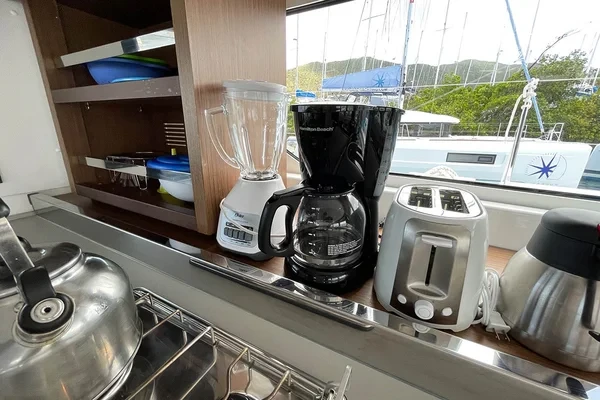 Lagoon 46 - Boatscribe.com