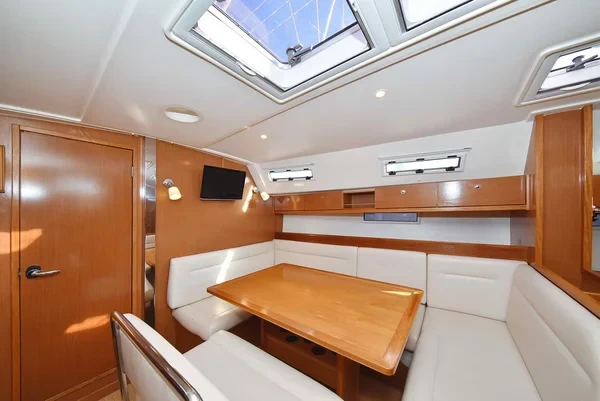 Bavaria 40 Cruiser - Boatscribe.com