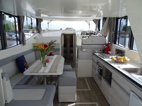 Le Boat Horizon 4 - Boatscribe.com