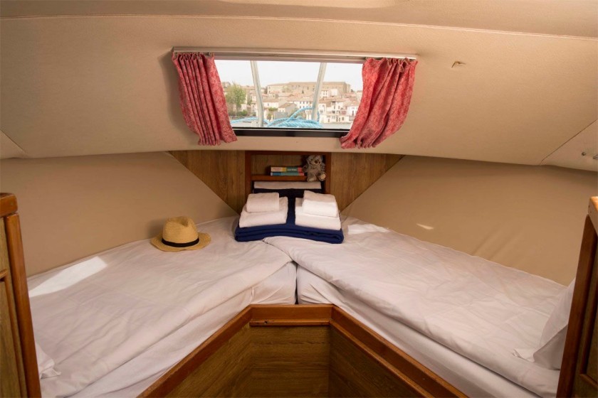 Le Boat Lake Star - Boatscribe.com