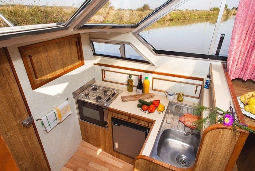 Le Boat Lake Star - Boatscribe.com