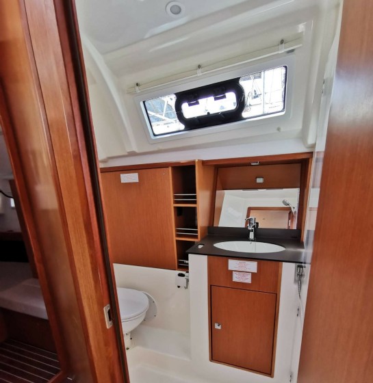Bavaria 41 Cruiser - Boatscribe.com