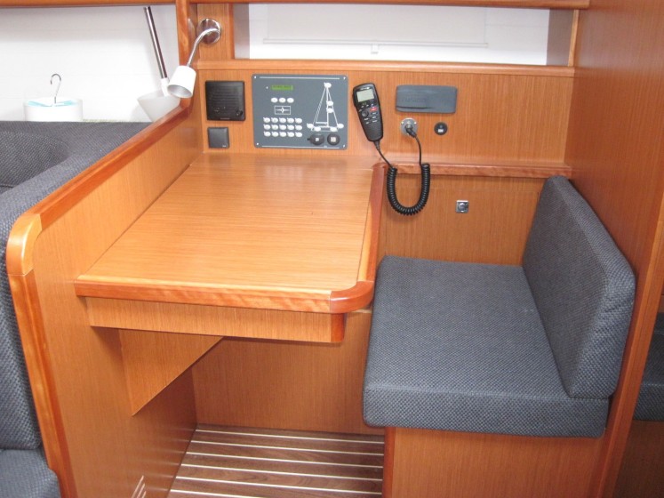 Bavaria 41 Cruiser - Boatscribe.com