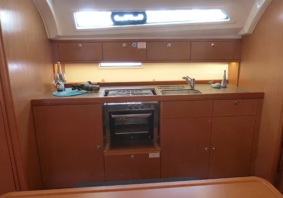 Bavaria 41 Cruiser - Boatscribe.com