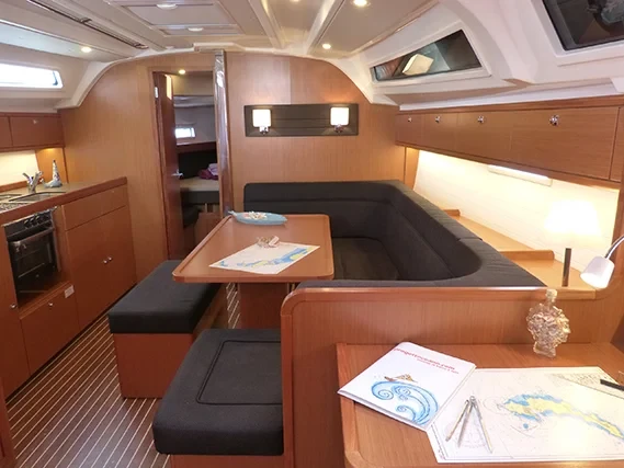 Bavaria 41 Cruiser - Boatscribe.com